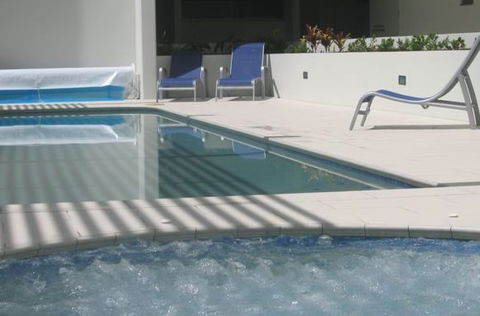 Space Holiday Apartments - Australia Shopping 2