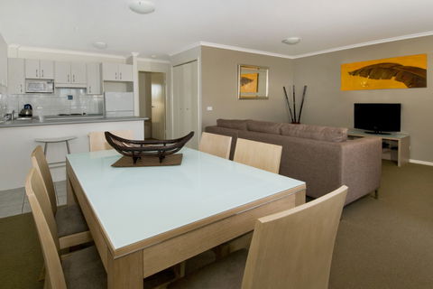 South Pacific Apartments - Accommodation Australia 5
