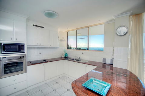 Beaches International - Accommodation Australia 3
