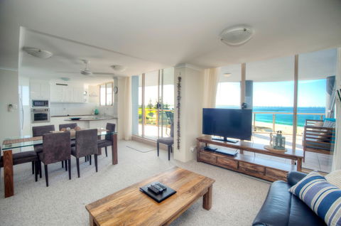 Beaches International - Accommodation Australia 4
