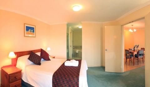 Abbey Beach Resort - Australia Shopping 1