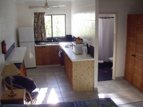 Ti Tree Holiday Apartments - Local Tourism 1