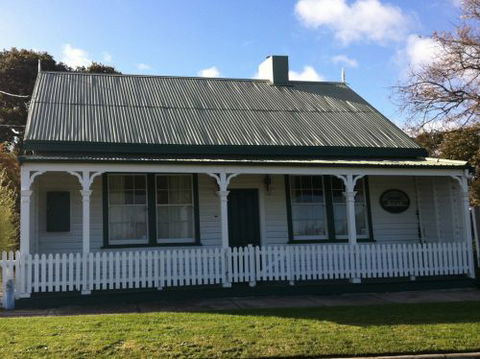 Ben Hyron's Cottage - Accommodation Australia 0