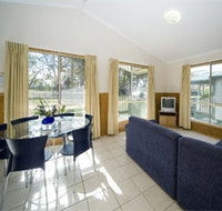 Swan Lake Holiday Park - Local Tourism