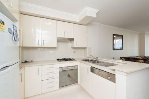 Astra Apartments - Chatswood - Bed n Breakfasts 2