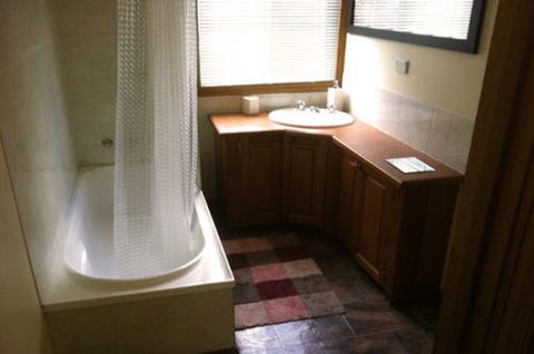 Oyster Cottage - Local Tourism 2