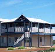 Sur La Mer on The Beach - Accommodation Australia