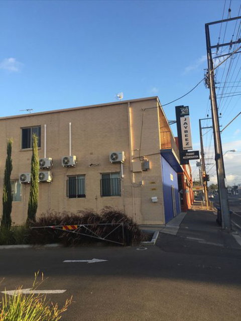 Adelaide Rooms - Australia Shopping 2