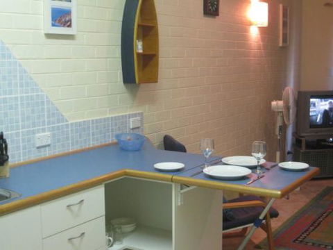 Windsurfer Beach Chalets - Accommodation Australia 5