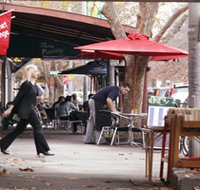 About Henry's - Accommodation Australia