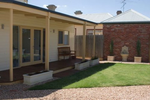 Sabina On Little Myers - Accommodation Australia 7