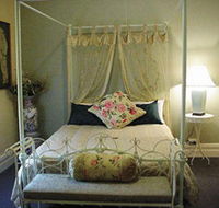 Stray Leaves - Accommodation Australia