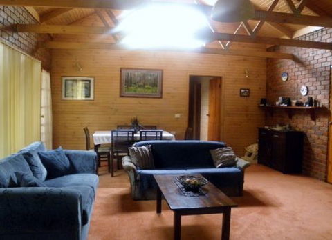 Blue Wren Haven - Australia Shopping 1