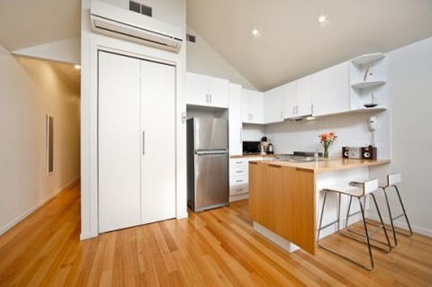 Port Melbourn Cottage - Stay Innercity - Local Tourism 1