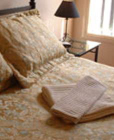 Absolutely Colleen - Bed n Breakfasts 0