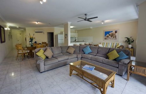 Costa Royale Trinity Beach  - Local Tourism 1