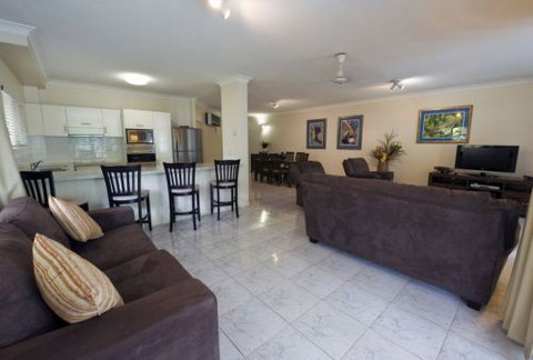 Costa Royale Trinity Beach  - Local Tourism 2