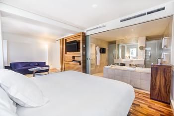 Hilton Sydney - Accommodation Australia 81