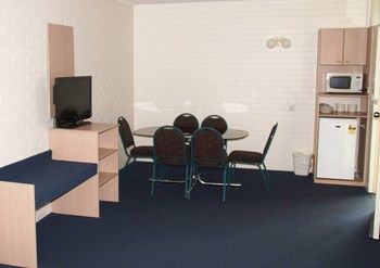 Econo Lodge Tamworth - Accommodation Australia 81