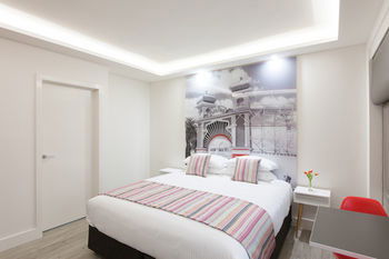 Abode By Easystay - Local Tourism 10