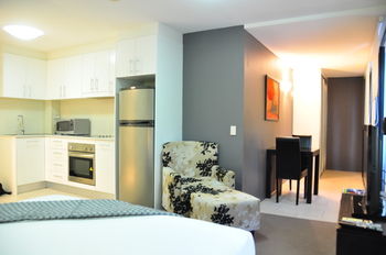 Annam Serviced Apartments - Bed n Breakfasts 1
