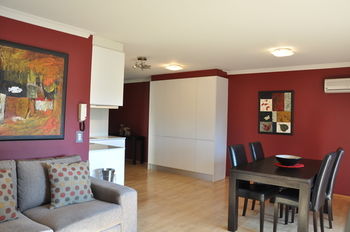 Annam Serviced Apartments - Bed n Breakfasts 12