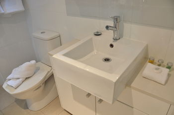 Annam Serviced Apartments - Bed n Breakfasts 13