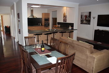 Yering Gorge Cottages By The Eastern Golf Club - Local Tourism 22