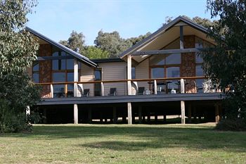 Yering Gorge Cottages By The Eastern Golf Club - Local Tourism 3