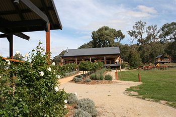 Yering Gorge Cottages By The Eastern Golf Club - Local Tourism 4