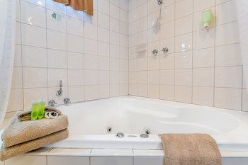 Best Western Melbourne's Princes Park Motor Inn - Accommodation Australia 33