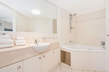ULTIQA Shearwater Resort - Accommodation Australia 14