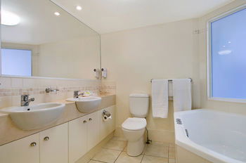 ULTIQA Shearwater Resort - Accommodation Australia 15