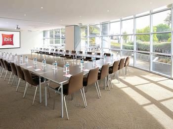 Ibis Melbourne Glen Waverley - Australia Shopping 16
