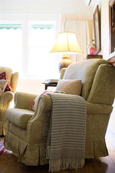 Adeline Bed And Breakfast - Local Tourism 12