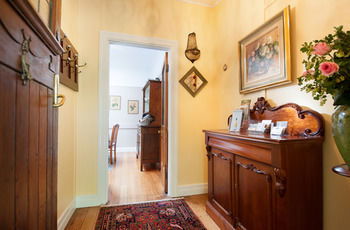 Adeline Bed And Breakfast - Local Tourism 34