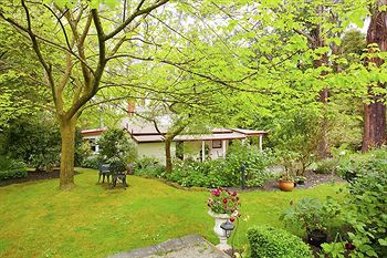Adeline Bed And Breakfast - Local Tourism 1
