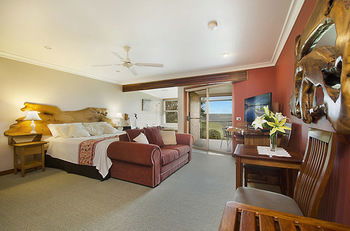 Artisan Spa Views - Local Tourism 11