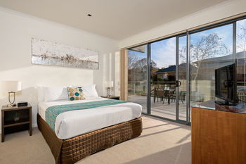 Apartments @ Glen Waverley - Australia Shopping 8