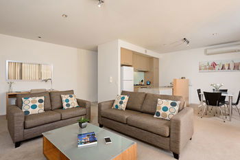 Apartments @ Glen Waverley - Australia Shopping 9