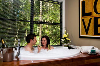 Amore On Buderim Luxury Rainforest Cabins - Local Tourism 18
