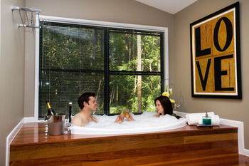 Amore On Buderim Luxury Rainforest Cabins - Local Tourism 19
