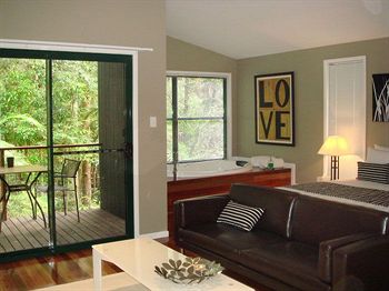 Amore On Buderim Luxury Rainforest Cabins - Local Tourism 9