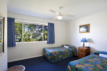 Beach Breakers Resort - Australia Shopping 42