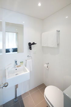 Neutral Bay Lodge - Accommodation Australia 15