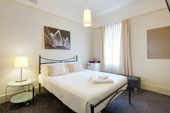 Neutral Bay Lodge - Accommodation Australia 24