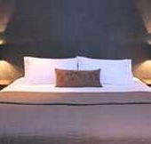 Lilies Luxury Retreats - Australia Shopping