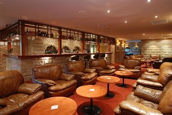 The Hermitage Motel - Accommodation Australia 21