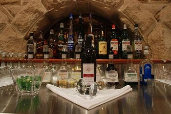 The Hermitage Motel - Accommodation Australia 24