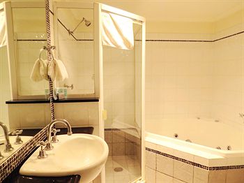Waldorf Randwick Serviced Apartments - Accommodation Australia 0